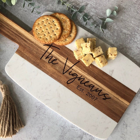 Marble and wood charcuterie board - Hostess gift - wedding gift - anniversary gift - Personalized charcuterie board - Custom charcuterie